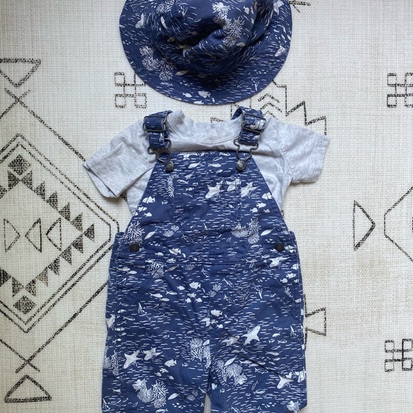 Boys carters summer bundle - Picture 4 of 4